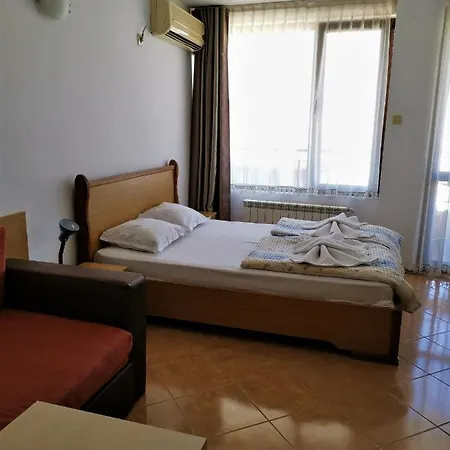 Къща за гости елена 3*